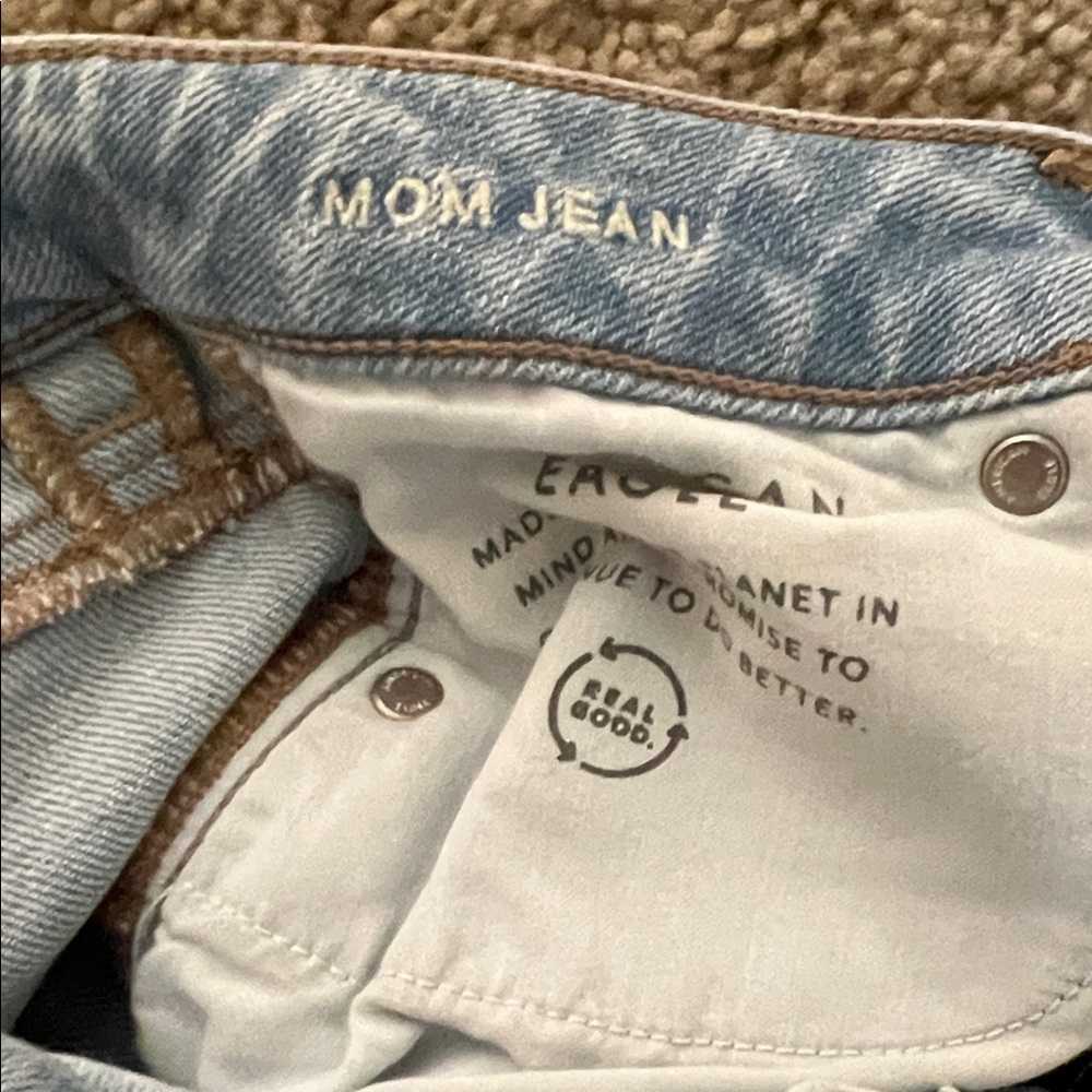 American Eagle Strigid Mom Jean - Picture 6 of 6